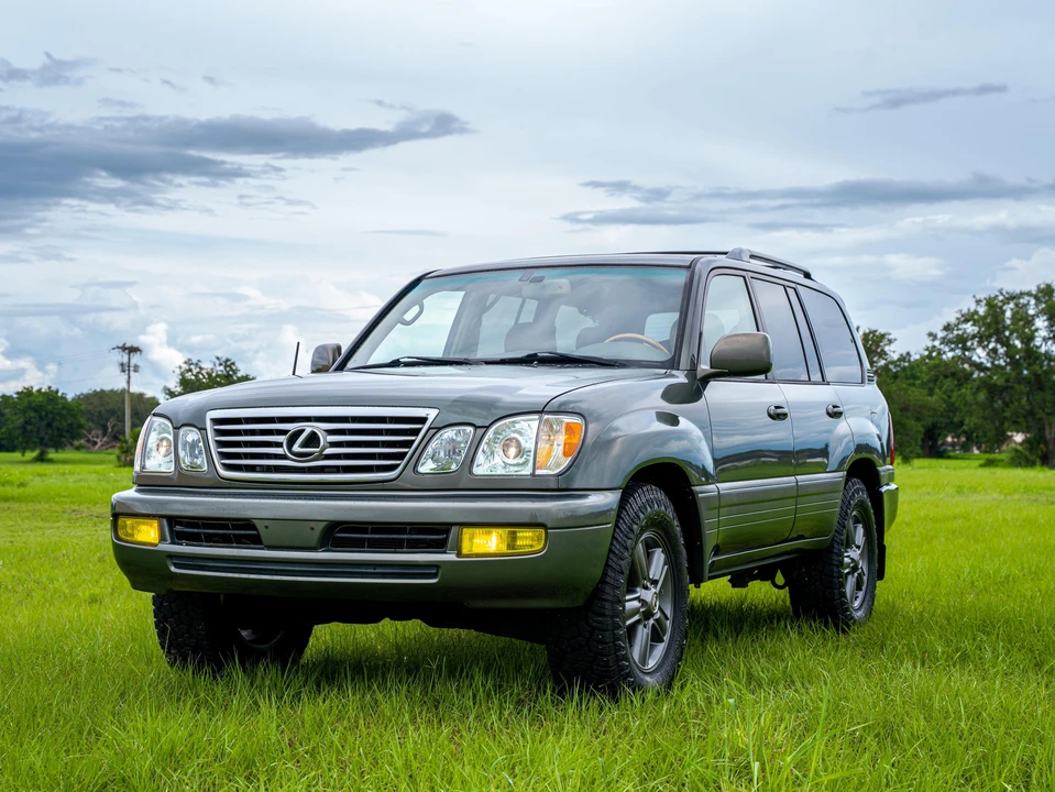 2006 Lexus LX 2nd Gen - Image 6 of 31