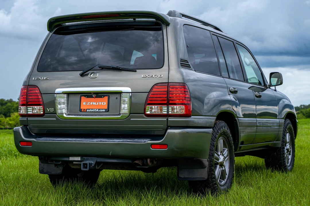 2006 Lexus LX 2nd Gen - Image 4 of 31
