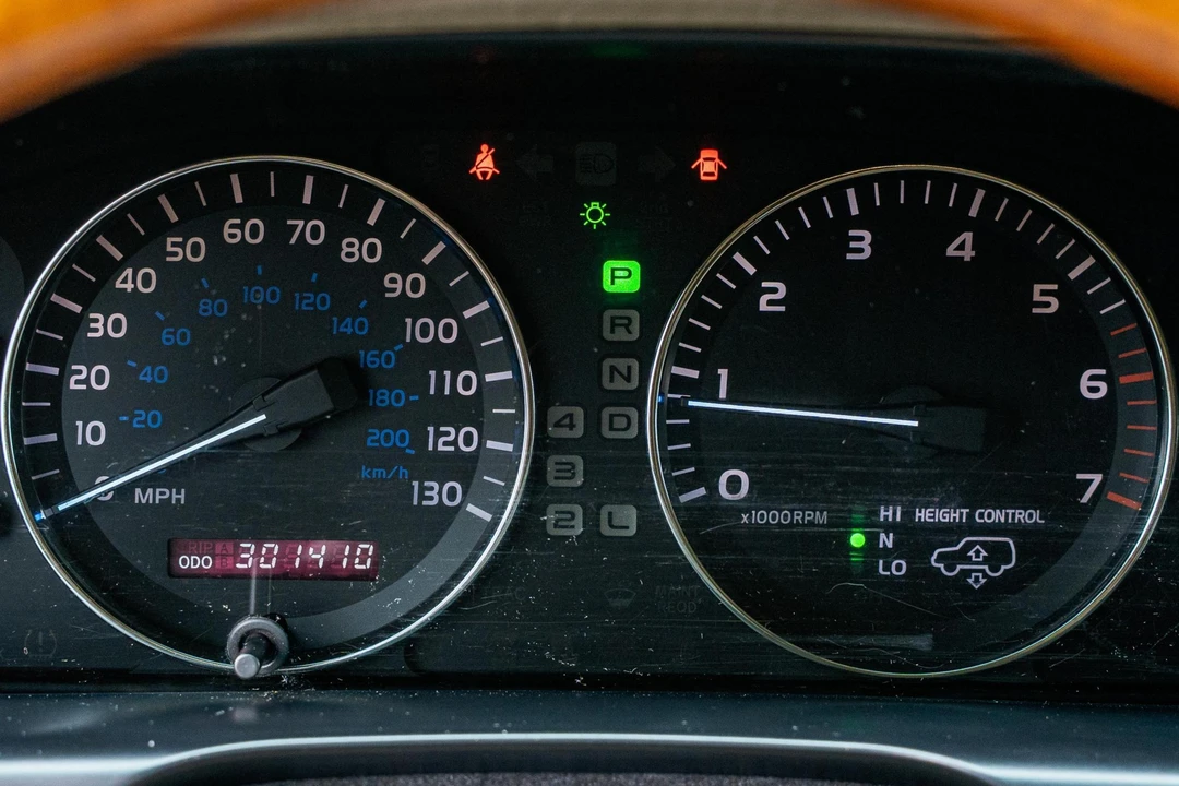 2006 Lexus LX 2nd Gen - Image 21 of 31