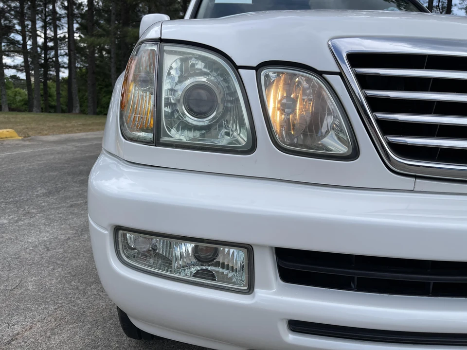 2006 Lexus LX 2nd Gen - Image 16 of 31