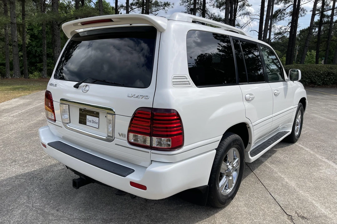 2006 Lexus LX 2nd Gen - Image 4 of 31