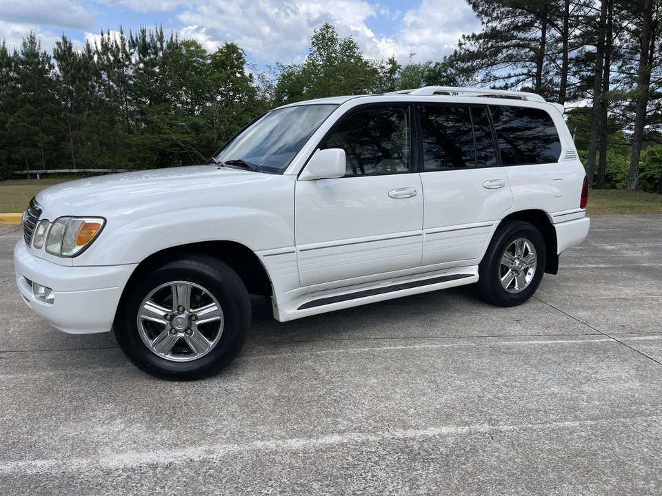 2006 Lexus LX 2nd Gen - Image 8 of 31