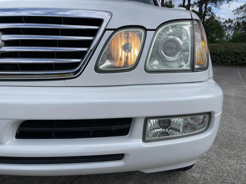 2006 Lexus LX 2nd Gen - Image 23 of 31
