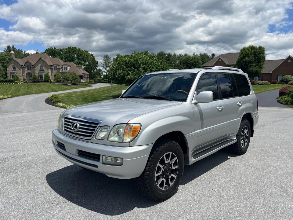 2006 Lexus LX 2nd Gen - Image 23 of 31
