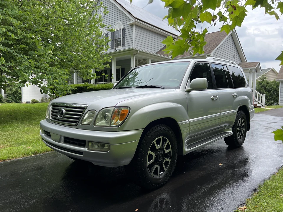 2006 Lexus LX 2nd Gen - Image 8 of 31