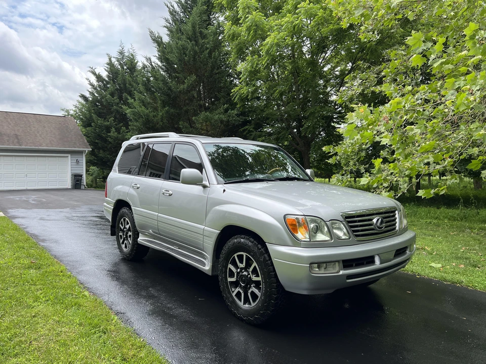 2006 Lexus LX 2nd Gen - Image 20 of 31