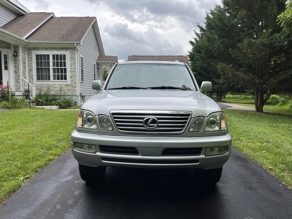 2006 Lexus LX 2nd Gen - Image 6 of 31