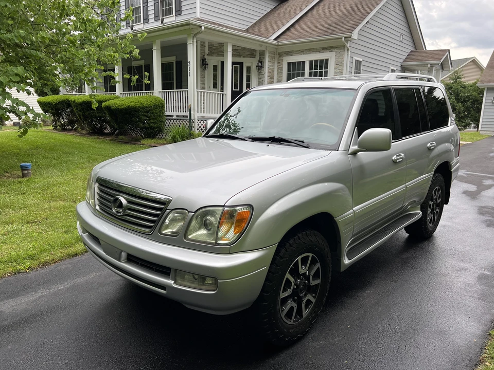 2006 Lexus LX 2nd Gen - Image 7 of 31