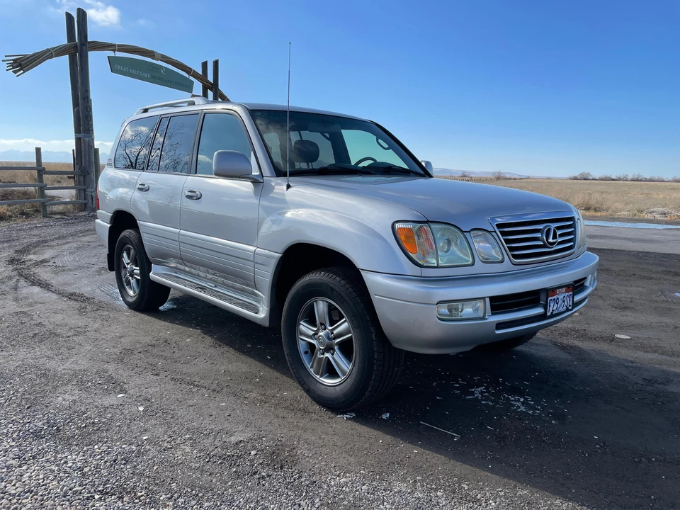 2006 Lexus LX 2nd Gen - Image 28 of 31