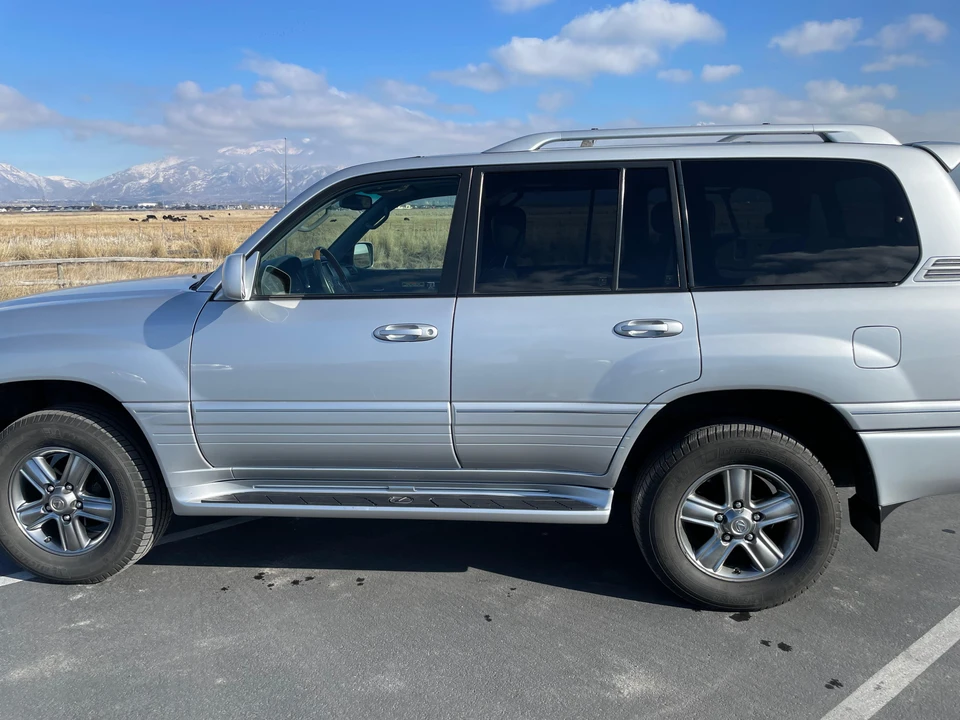 2006 Lexus LX 2nd Gen - Image 16 of 31