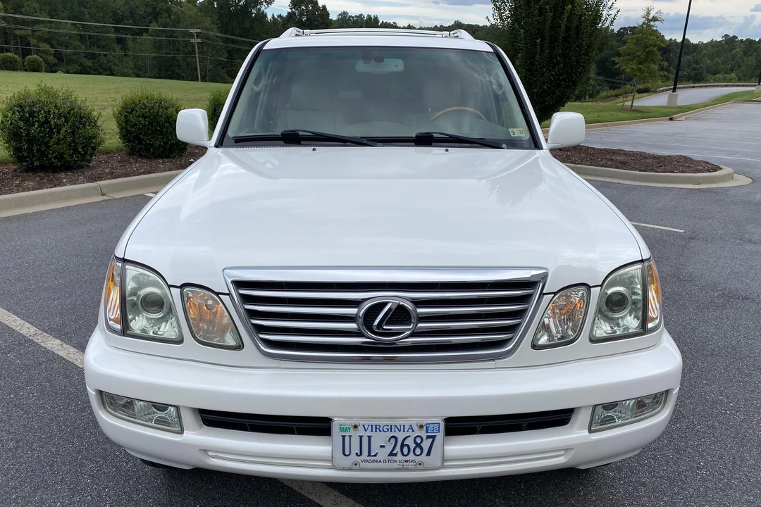 2006 Lexus LX 2nd Gen - Image 2 of 6