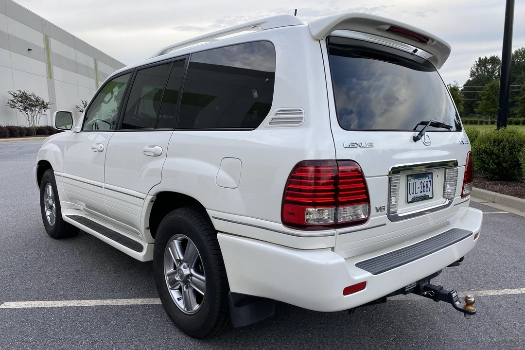 2006 Lexus LX 2nd Gen - Image 4 of 6