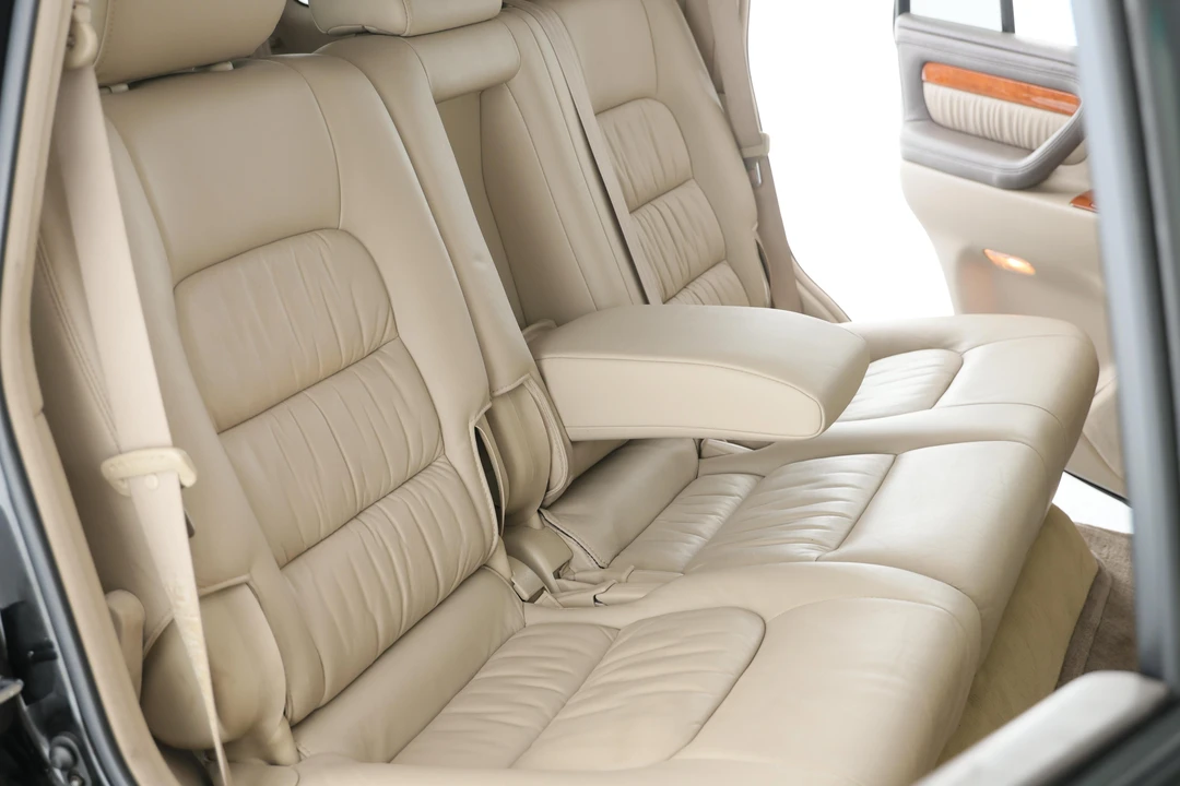 2006 Lexus LX 2nd Gen - Image 27 of 31
