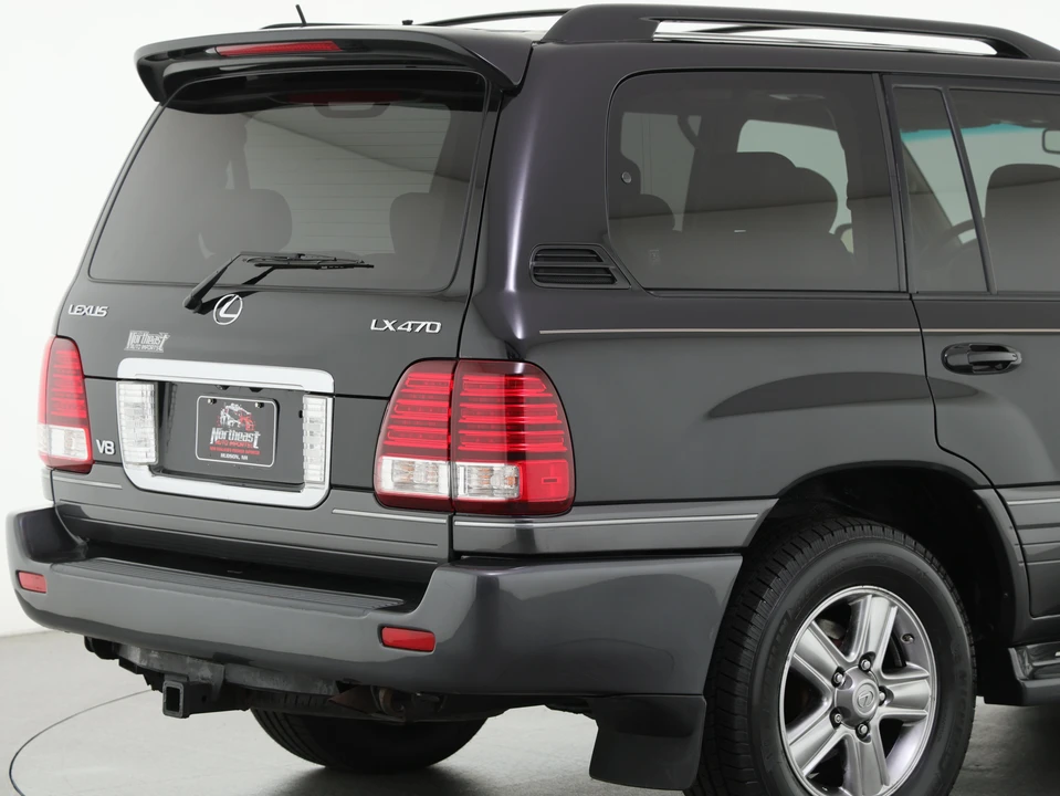 2006 Lexus LX 2nd Gen - Image 19 of 31