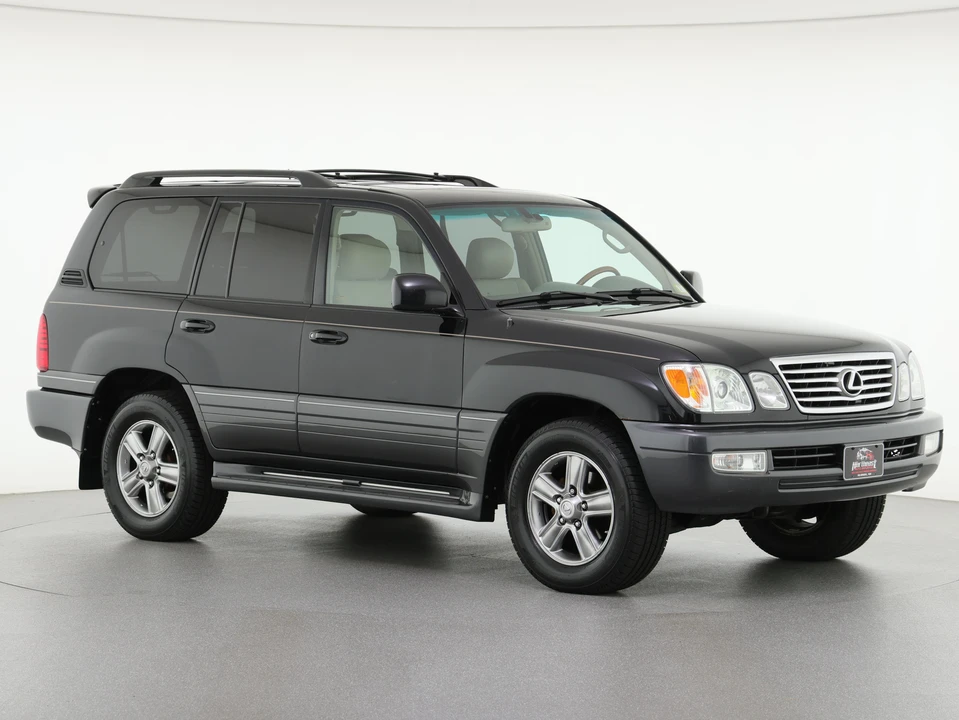 2006 Lexus LX 2nd Gen - Image 11 of 31