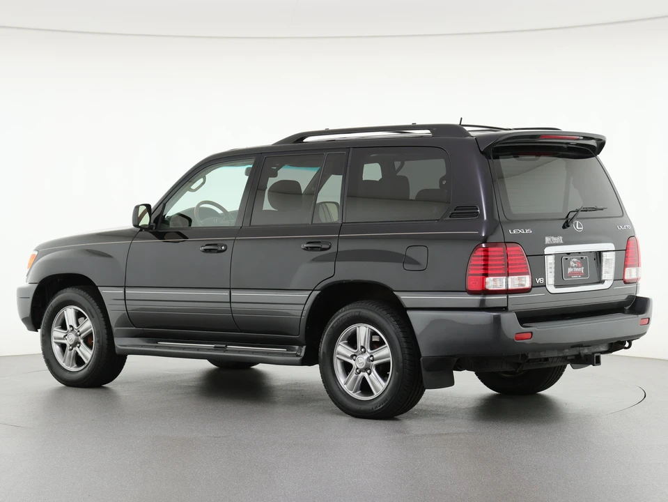 2006 Lexus LX 2nd Gen - Image 9 of 31