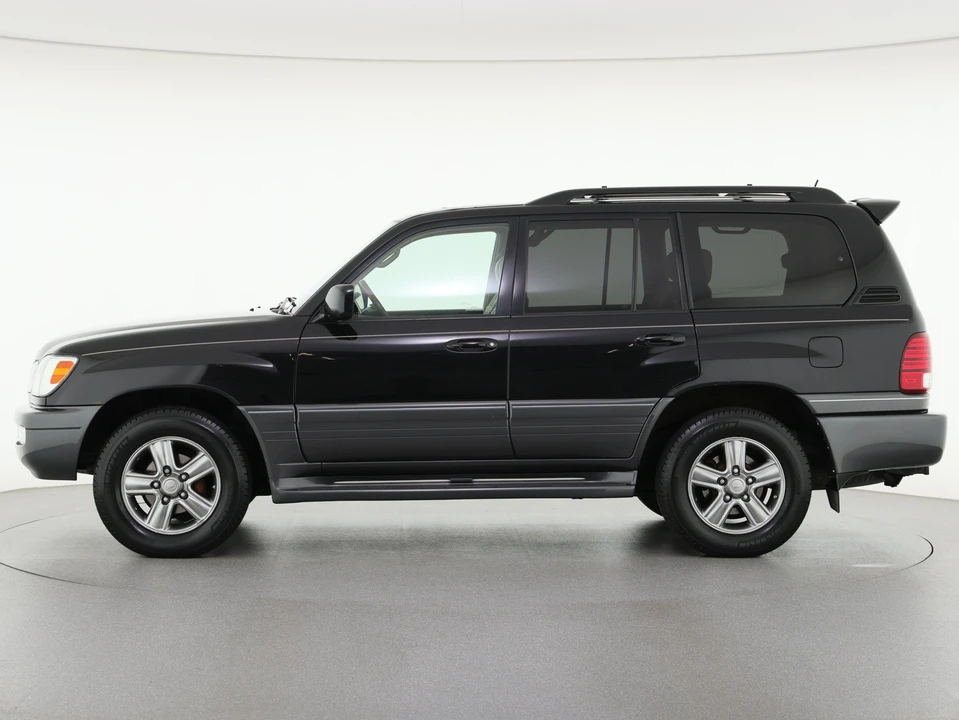 2006 Lexus LX 2nd Gen - Image 8 of 31