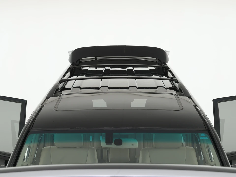 2006 Lexus LX 2nd Gen - Image 17 of 31