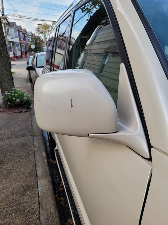 2006 Lexus LX 2nd Gen - Image 14 of 18