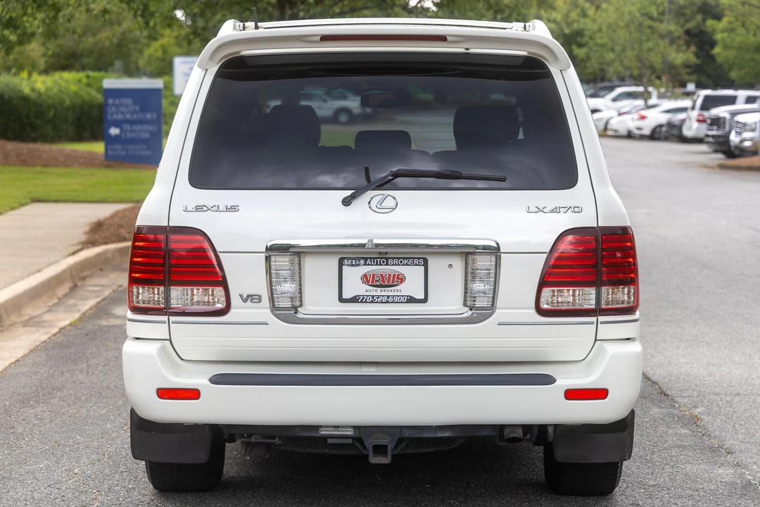 2006 Lexus LX 2nd Gen - Image 5 of 31