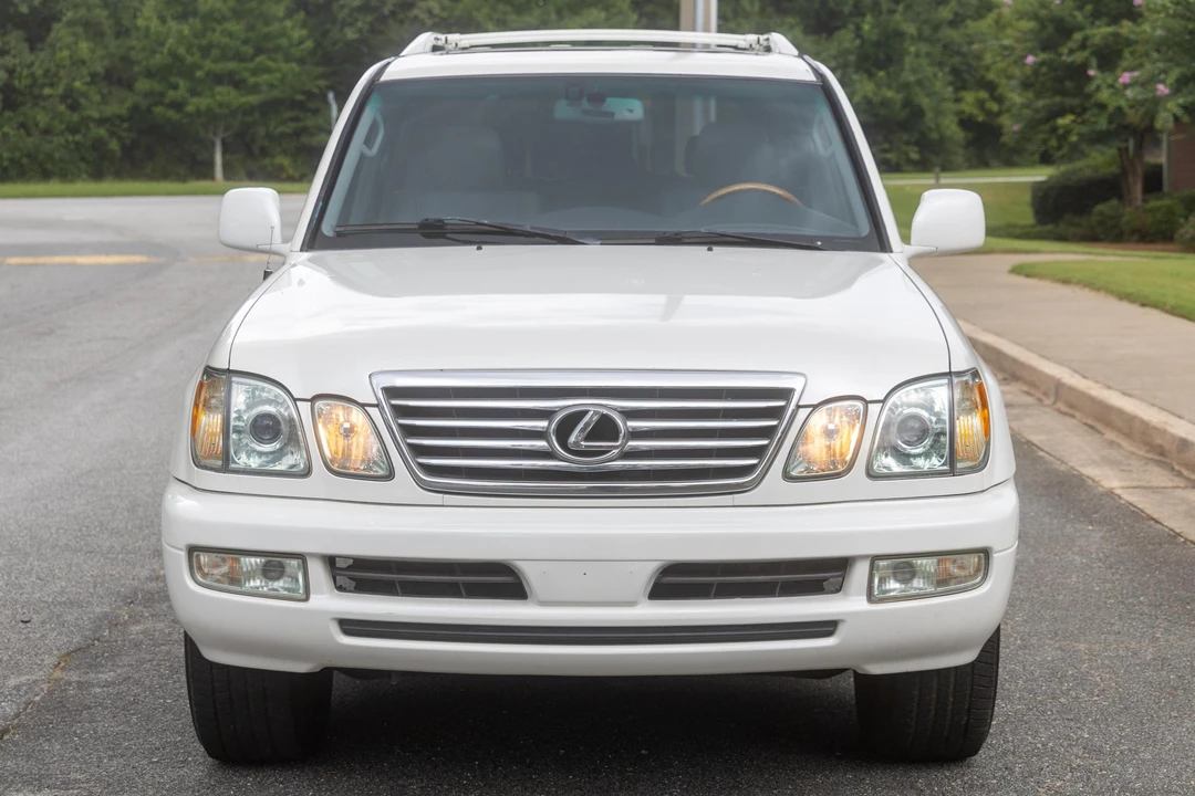 2006 Lexus LX 2nd Gen - Image 2 of 31