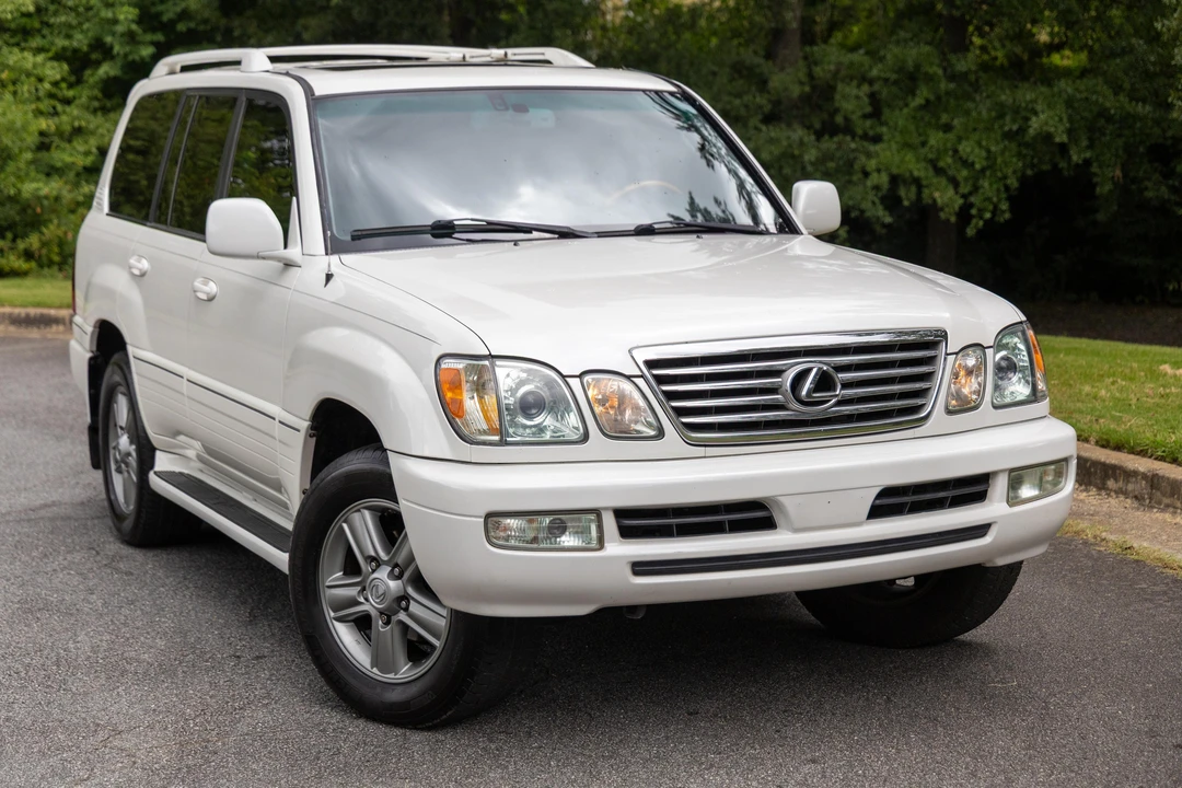 2006 Lexus LX 2nd Gen - Image 23 of 31