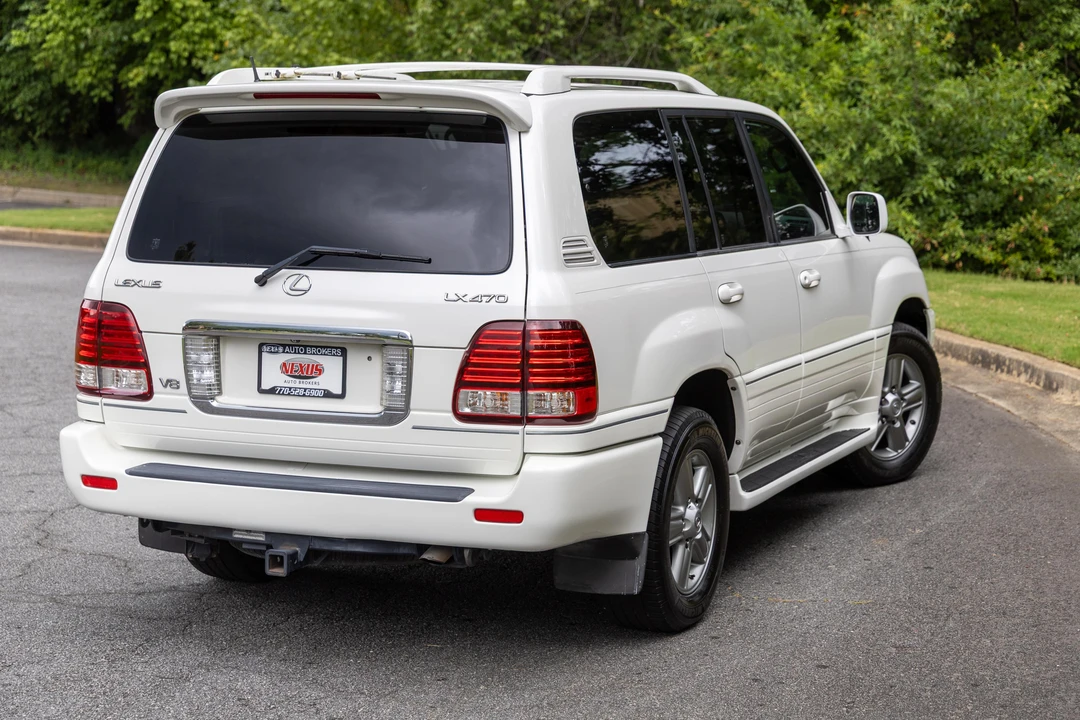 2006 Lexus LX 2nd Gen - Image 14 of 31
