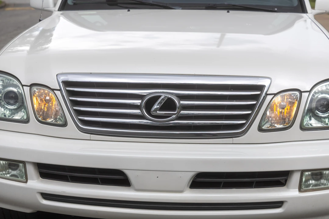 2006 Lexus LX 2nd Gen - Image 26 of 31