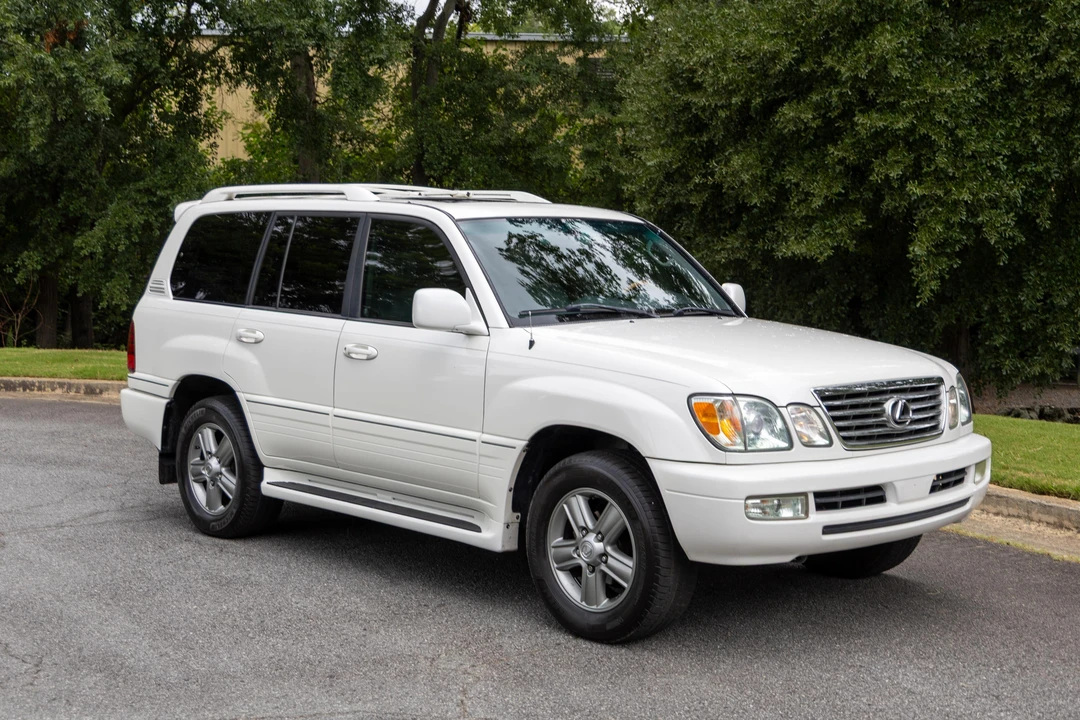 2006 Lexus LX 2nd Gen - Image 21 of 31
