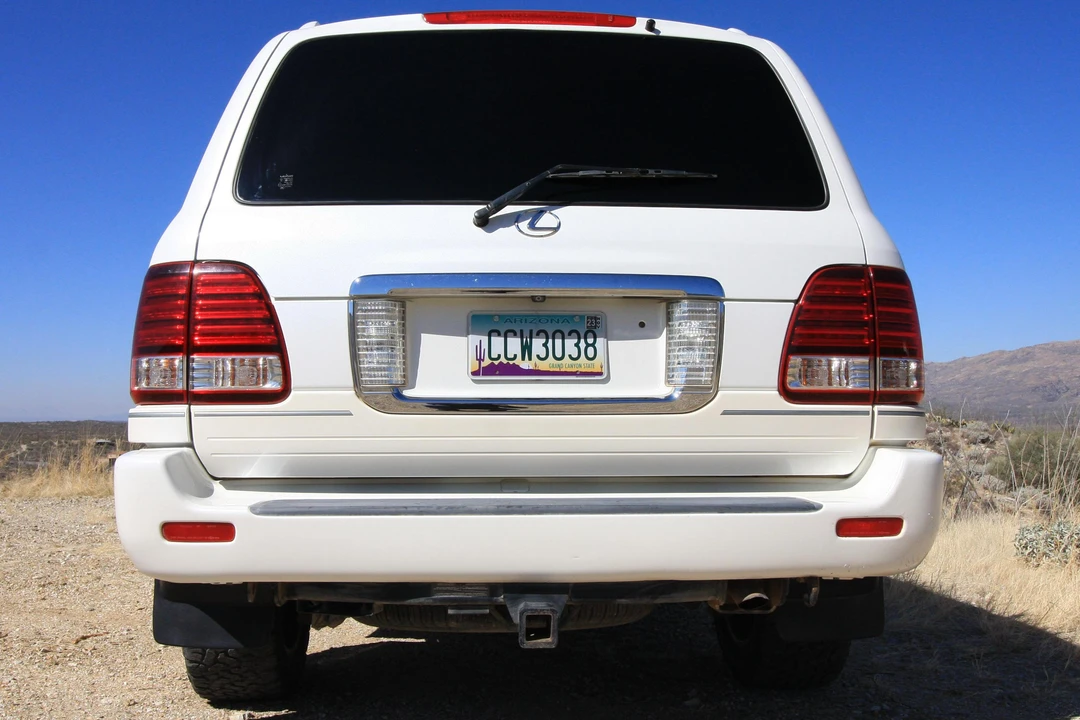 2006 Lexus LX 2nd Gen - Image 4 of 8