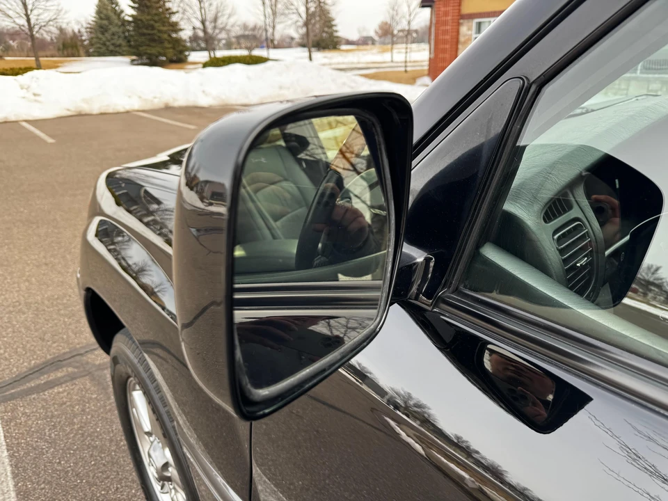 2006 Lexus LX 2nd Gen - Image 18 of 31