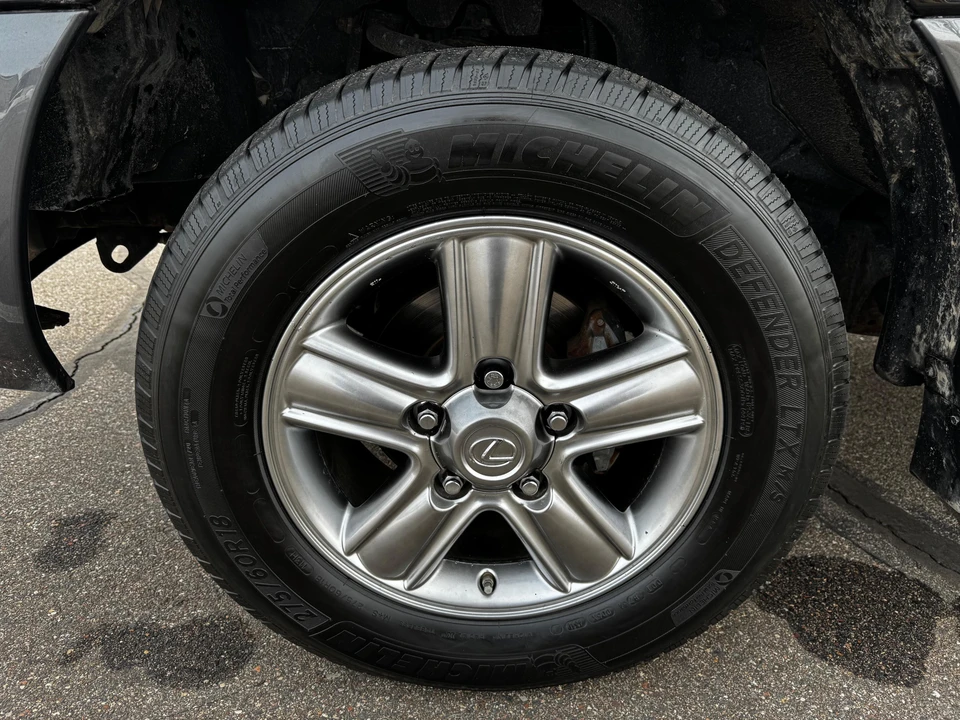 2006 Lexus LX 2nd Gen - Image 27 of 31