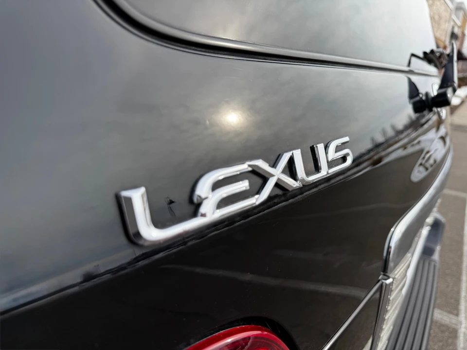 2006 Lexus LX 2nd Gen - Image 21 of 31