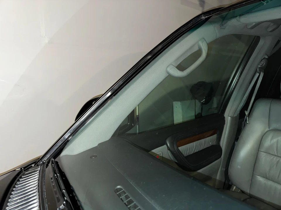 2006 Lexus LX 2nd Gen - Image 13 of 31