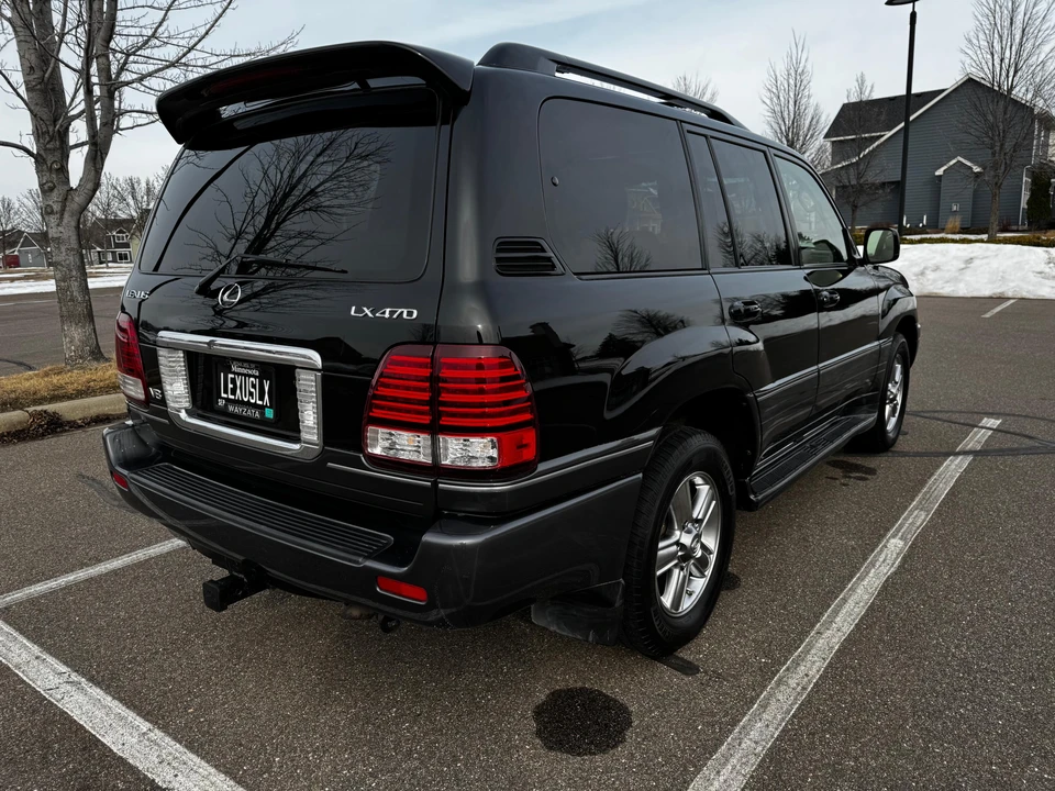 2006 Lexus LX 2nd Gen - Image 10 of 31