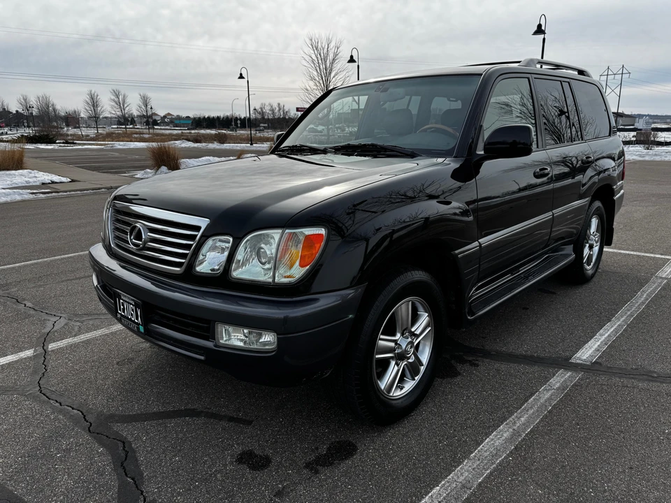 2006 Lexus LX 2nd Gen - Image 6 of 31
