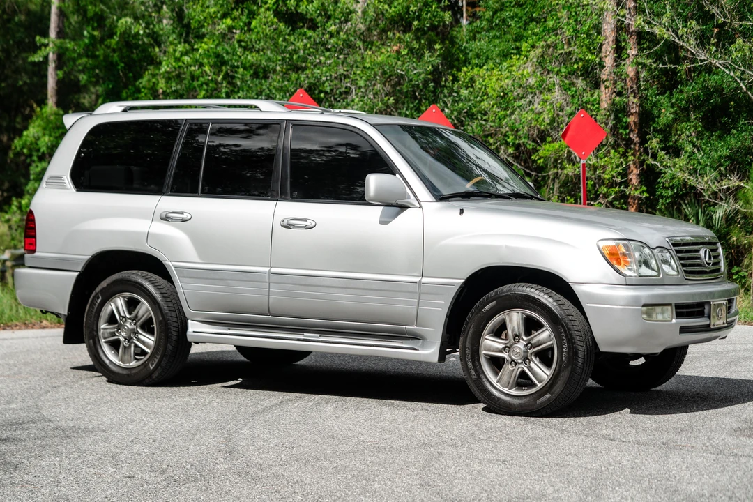 2006 Lexus LX 2nd Gen - Image 24 of 31