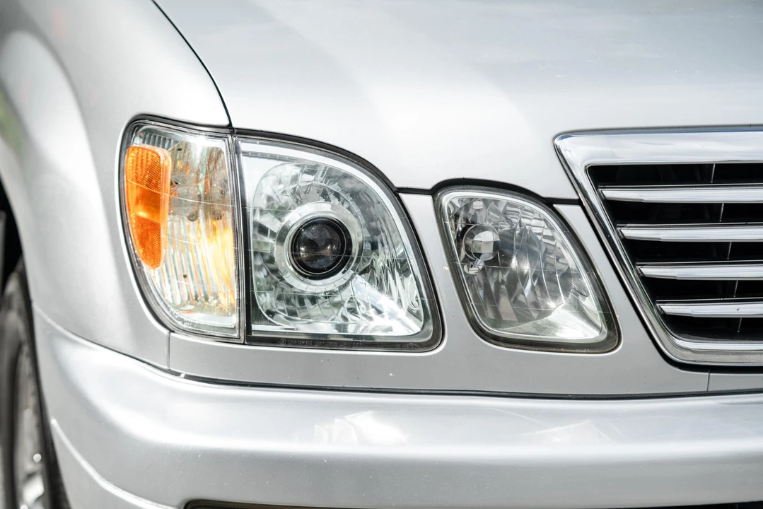 2006 Lexus LX 2nd Gen - Image 28 of 31