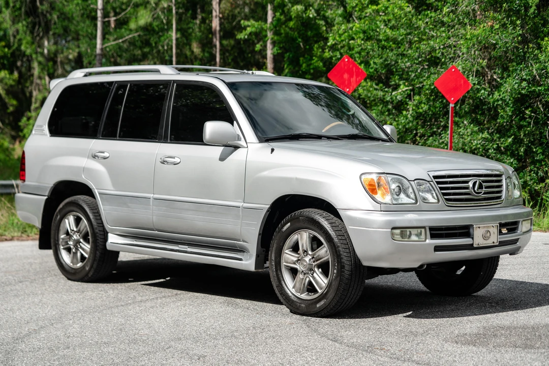 2006 Lexus LX 2nd Gen - Image 25 of 31
