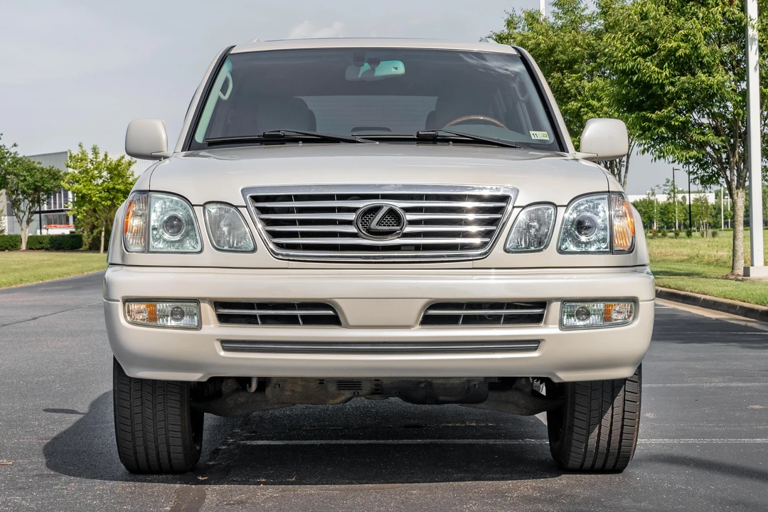 2006 Lexus LX 2nd Gen - Image 2 of 31