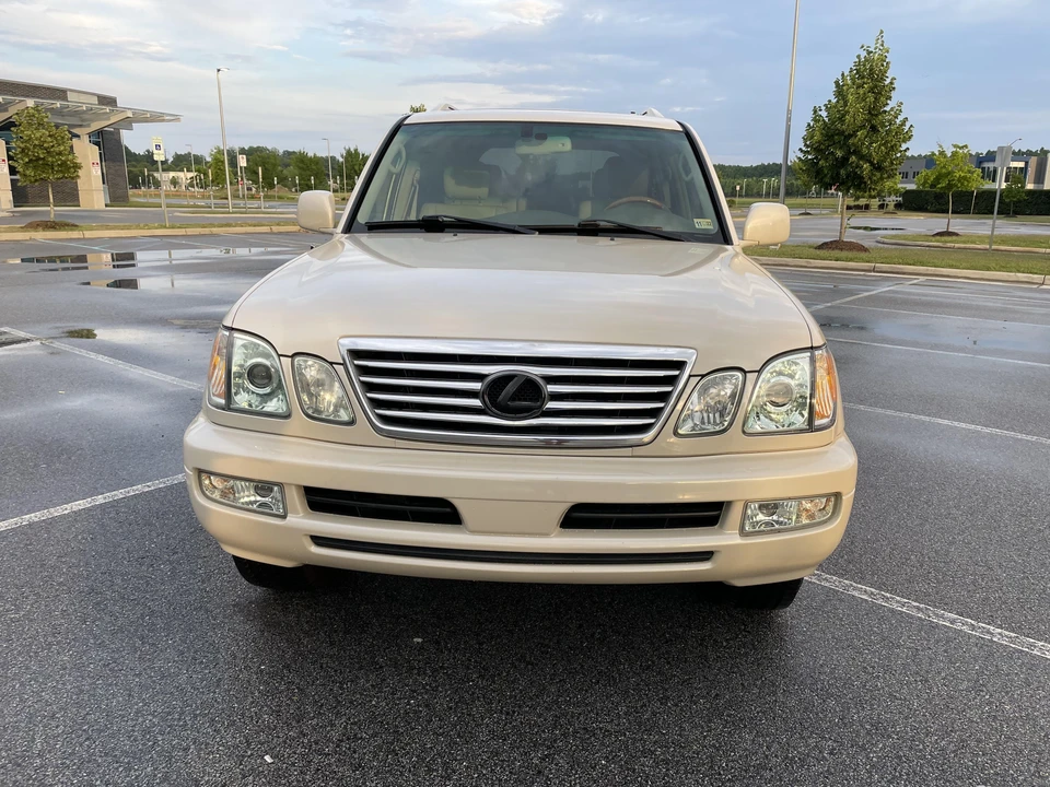 2006 Lexus LX 2nd Gen - Image 6 of 31