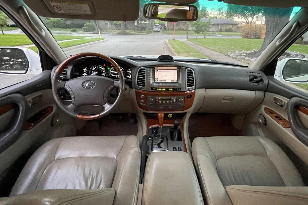 2006 Lexus LX 2nd Gen - Image 7 of 7