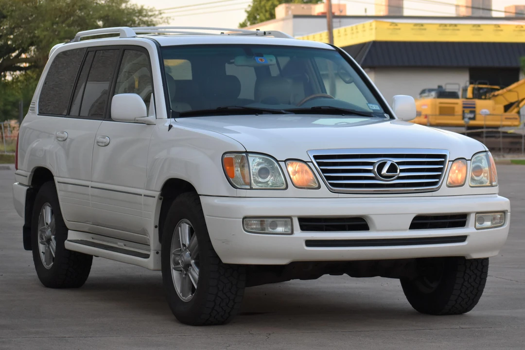 2006 Lexus LX 2nd Gen - Image 2 of 7