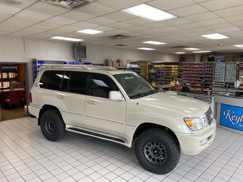 2006 Lexus LX 2nd Gen - Image 25 of 25