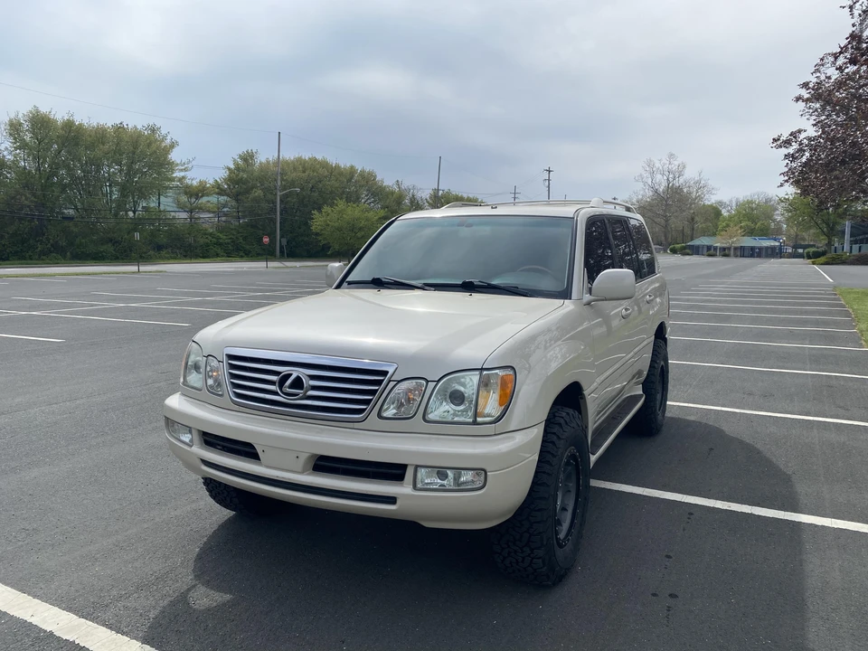 2006 Lexus LX 2nd Gen - Image 6 of 25