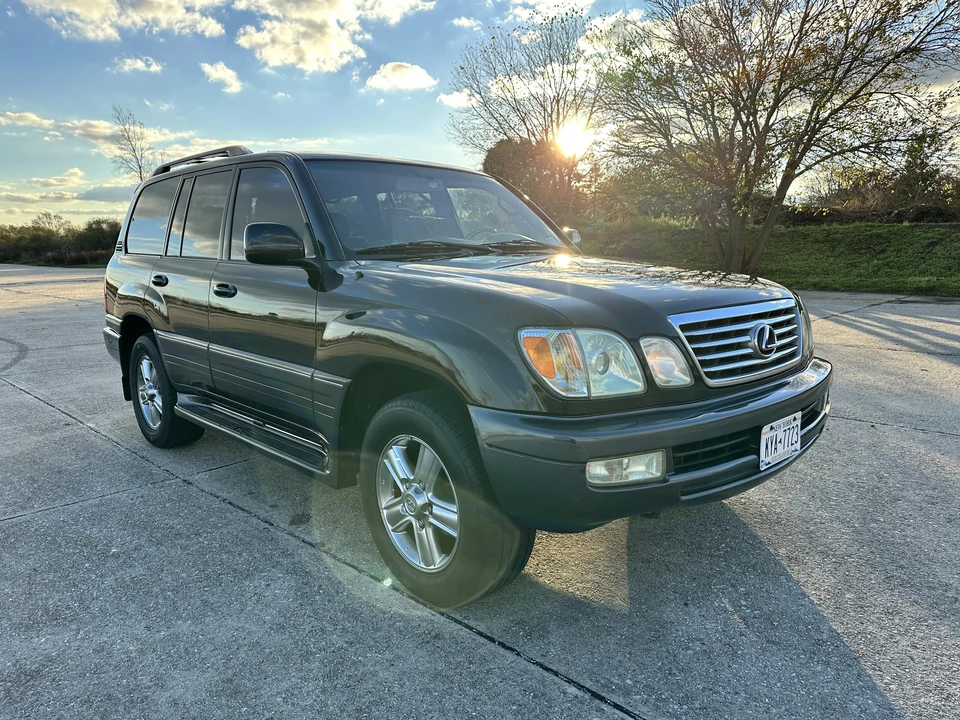 2006 Lexus LX 2nd Gen - Image 14 of 31