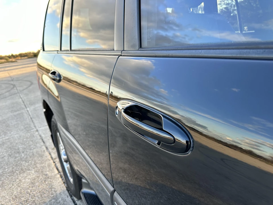 2006 Lexus LX 2nd Gen - Image 29 of 31