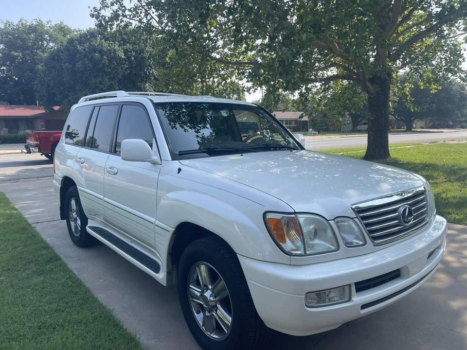 2006 Lexus LX 2nd Gen - Image 9 of 31