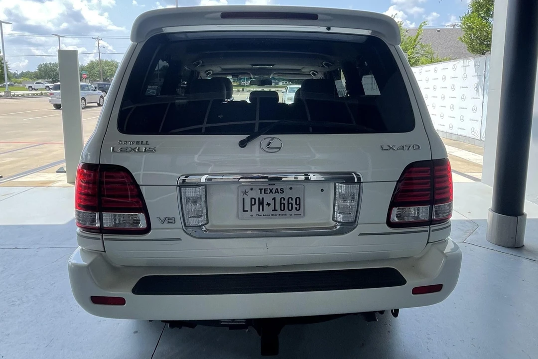 2006 Lexus LX 2nd Gen - Image 5 of 31