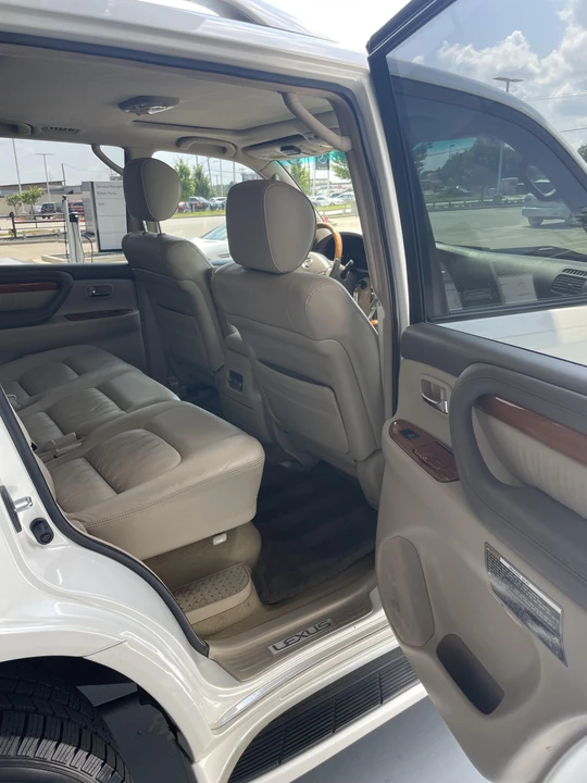 2006 Lexus LX 2nd Gen - Image 30 of 31